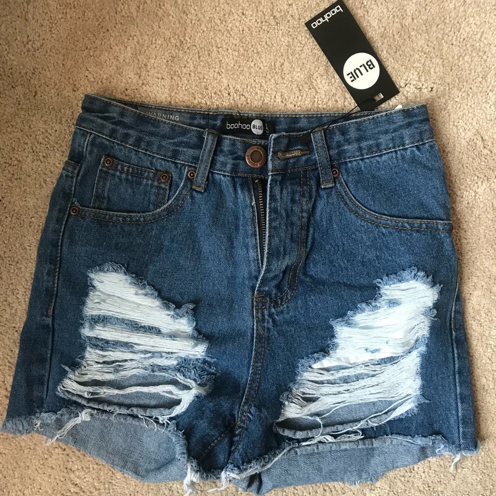 Mya high waist graduated distress denim shorts!